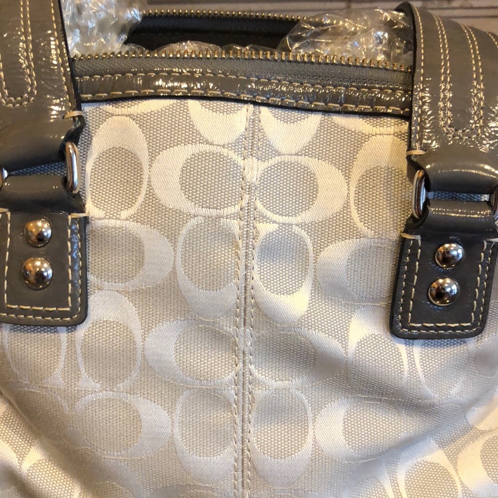 Coach silver white gray handbag New - Picture 4 of 11